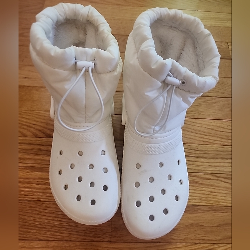 Crocs Classic Neo Puff Boots